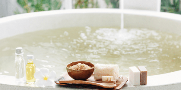 The Benefits of a Hot Ginger Bath for Winter Detox 1