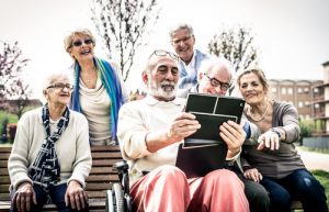 The Benefits of a Healthy Social Circle as You Age