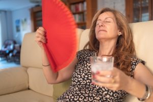 Severe Hot Flashes, Night Sweats During Menopause Linked to Dementia, Stroke Risk 1
