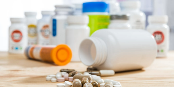 Dietary Supplements in Old Age: Benefits, Risks, and Appropriate Use